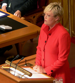 Finansminister Kristin Halvorsen holder finanstalen i 2006.