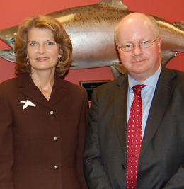 Senator Lisa Murkowski og Morten Høglund fra et tidligere møte.