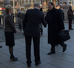 PACE-president Jean-Claude Mignon møter Stortingets direktør Ida Børresen og stortingspresident Dag Terje Andersen på Løvebakken.