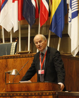 Michael Tetzschner under sesjonen i Helsingfors.