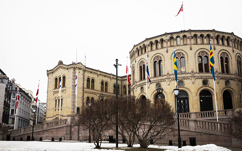 Nordiske flagg på Løvebakken. Foto: Stortinget.