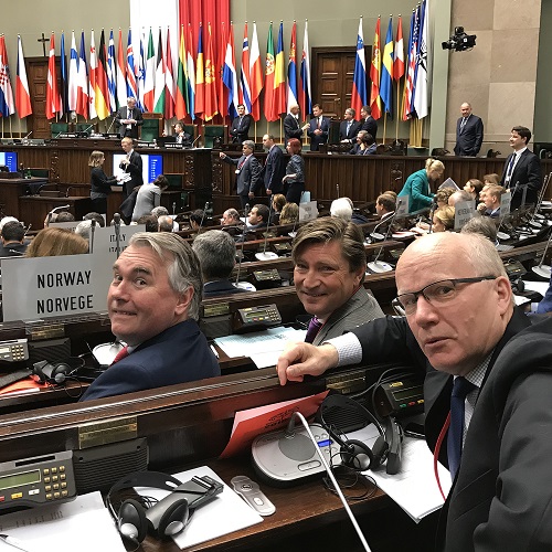 Fra Stortingets delegasjon til NATO PA deltok delegasjonsleder Christian Tybring-Gjedde (Frp) og medlemmene Trond Helleland (H) og Hårek Elvenes (H). Foto: Stortinget.