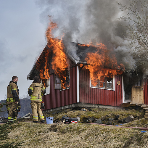 Brannmenn på trening. Foto: Elliot Benoit/iStock.