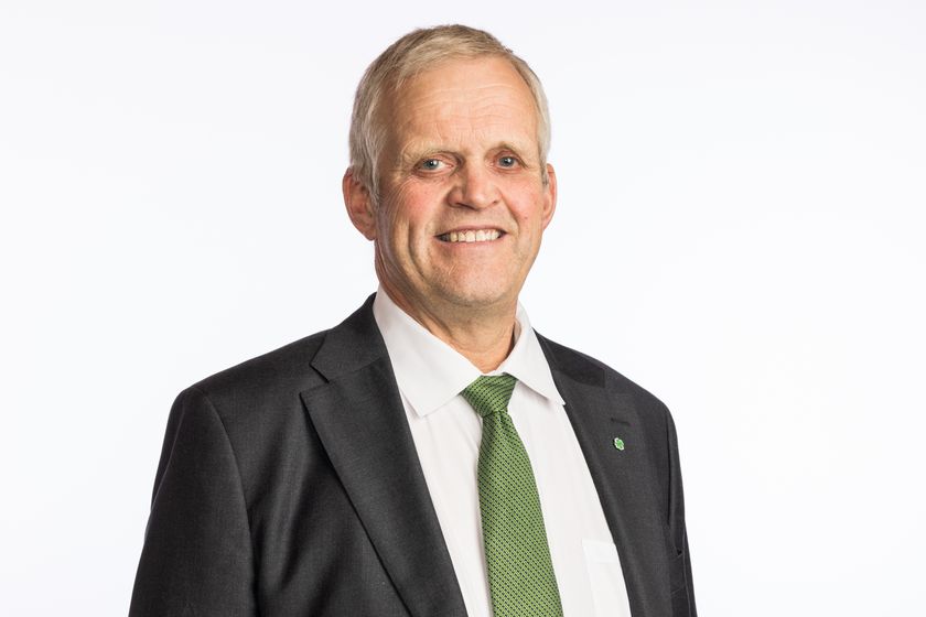 Andre visepresident Nils T. Bjørke (Sp).