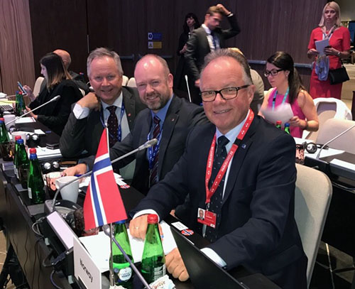 Norges delegasjon: Kåre Simensen (A), Jørund Rytman (FrP) og Øyvind Halleraker (H). Foto: Stortinget.