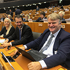 Den norske ASEP-delegasjonen Åslaug Sem-Jacobsen (SP), Helge André Njåstad (FrP) og Ove Trellevik (H). Foto: Stortinget.
