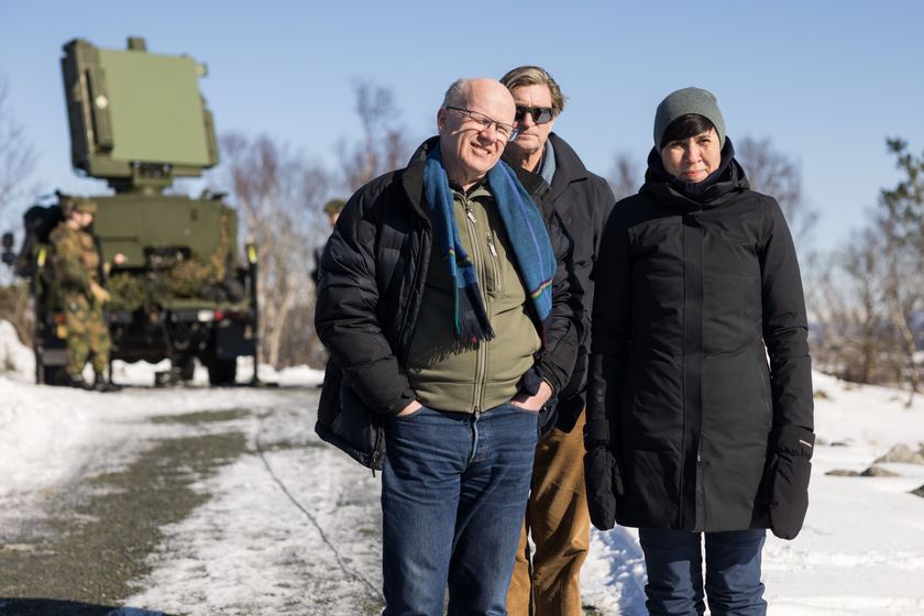 Utenriks- og forsvarskomiteen besøker militærøvelsen Nordic Response i Bodø og Bardufoss 12.–13. mars. Fra venstre: Hårek Elvenes (H), Christian Tybring-Gjedde (FrP) og Ine Eriksen Søreide (H). Foto: Stortinget.