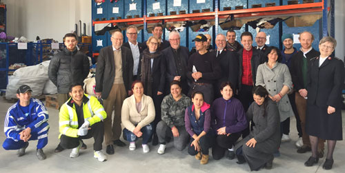 The entire delegation visiting the Salvation Army’s project in Ploiesti, with Romanian and Norwegian project partners. Photo: Storting.