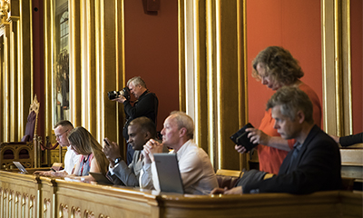 Pressen har sin egen losje i stortingssalen. Foto: Stortinget.