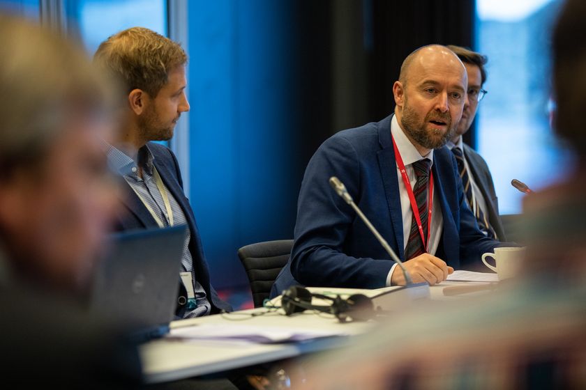 Eirik Sivertsen (A) er fornøyd med slutterklæringen som ble vedtatt under Den nordlige dimensjonens parlamentarikerforum i Bodø onsdag. Han er leder for Stortingets arktiske delegasjon. Foto: Stortinget