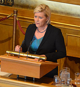 Finansminister Siv Jensen under fremleggelsen av regjeringens tilleggsproposisjon for statsbudsjettet 2014, 8. november 2013.