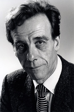 Reiulf Steen fotografert i 1989, ved starten av hans siste periode som stortingsrepresentant. Foto: Stortingsarkivet/Scanpix.