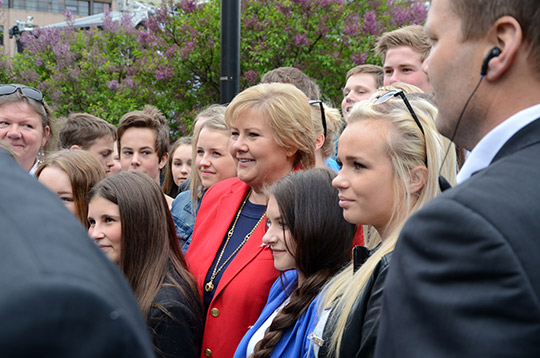Elevene møtte også statsminister Erna Solberg.