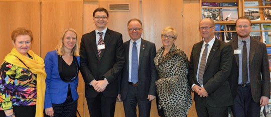 Rafto Prize winners meeting the Standing Committee on Foreign Affairs and Defence. Photo: The Storting.