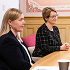 Elin R. Agdestein og Tone W. Trøen under nettmøtet med AIPAs generalforsamling 8. september. Foto: Stortinget.