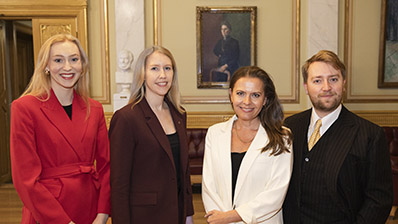 Stortingsrepresentantene Solveig Vik (A), Kristine Løfshus Solli (A), Jorunn Gleditsch Lossius (KrF) og Haagen Poppe (H) deltar på FNs kvinnekommisjon i New York. Foto: Stortinget.