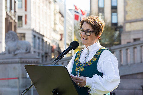 Stortingspresident Tone Wilhelmsen Trøen holdt tale på Eidsvolls plass 17. mai. Foto: Stortinget.