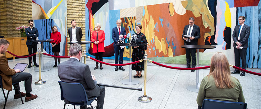 Pressekonferanse i Stortinget om koronaloven lørdag 21. mars 2020. Foto: Stortinget.