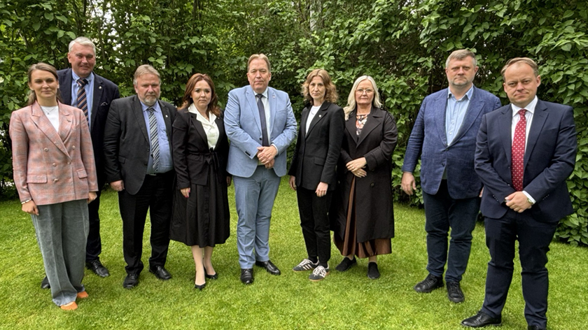 840_NATO_PA_Møte med den ukrainske delegasjonen. Foto - Stortinget.jpg
