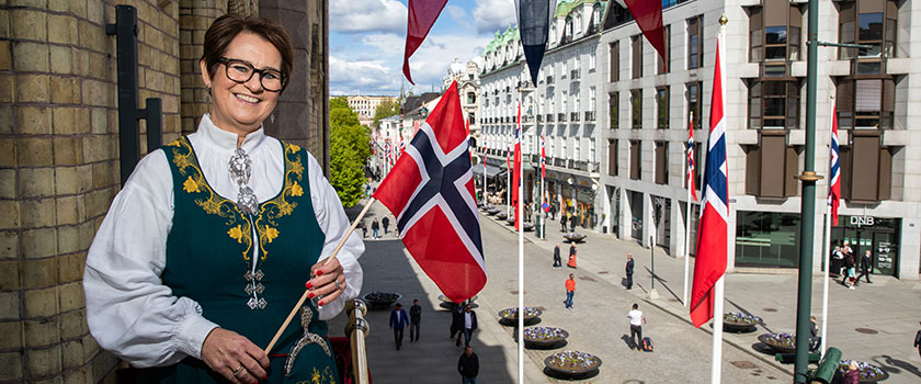 Tone Wilhelmsen Trøen, President of the Storting, on the balcony 17th  May 2020. Photo: Storting.