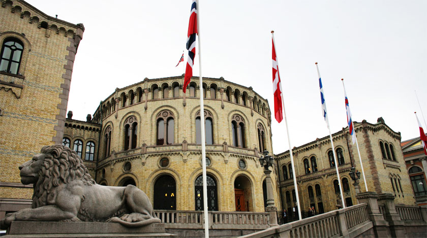 Nordic flags outside the Storting. Photo: Nordic Council / Magnus Fröderberg.