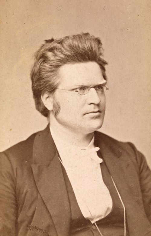 Bjørnstjerne Bjørnson. Foto fra 1868.