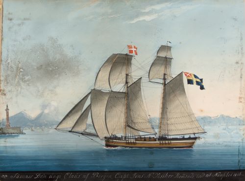 Skonnert Den unge Claus av Bergen ved innseiling til Napoli i 1816. Under gaffelen fører skipet svensk flagg med det diagonale unionsmerket i øverste felt, og på formasten det norske handelsflagget etter 1814. Ukjent kunstner. Foto: Bergens Sjøfartsmuseum-MV.