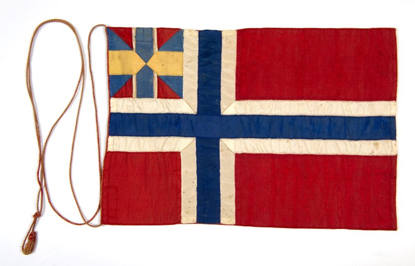 Unionsflagget med unionsmerket i øverste hjørne nærmest stangen. Foto: Norsk Folkemuseum.