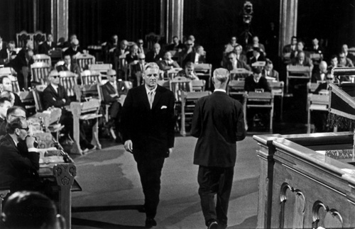 John Lyng and Einar Gerhardsen. The Gerhardsen government lost a motion of no-confidence in 1963 and had to resign. Photo: Scanpix.