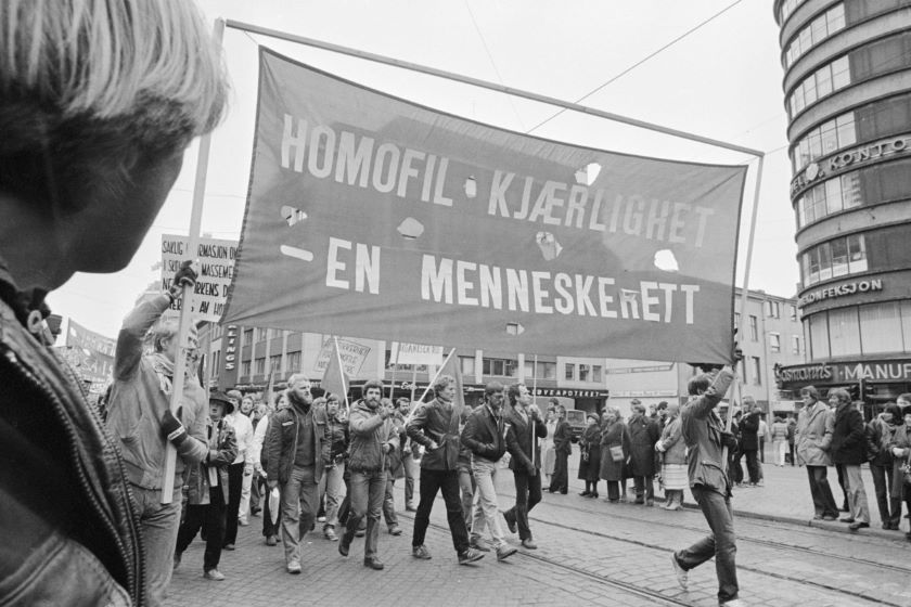 Parole fra 1. mai-tog i Oslo i 1981. Foto: Arbeiderbevegelsens arkiv og bibliotek.